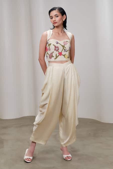 Buy_The Right Cut_Cream Silk Embroidery, Beads Sweetheart Neck Fleur Floral Crop Top _Online_at_Aza_Fashions