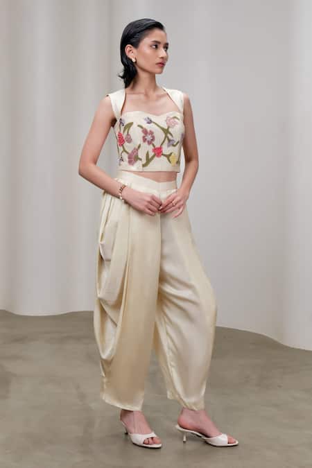 Shop_The Right Cut_Cream Silk Embroidery, Beads Sweetheart Neck Fleur Floral Crop Top _Online_at_Aza_Fashions