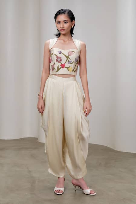 Shop_The Right Cut_Cream Silk Embroidery, Beads Sweetheart Neck Fleur Floral Crop Top 