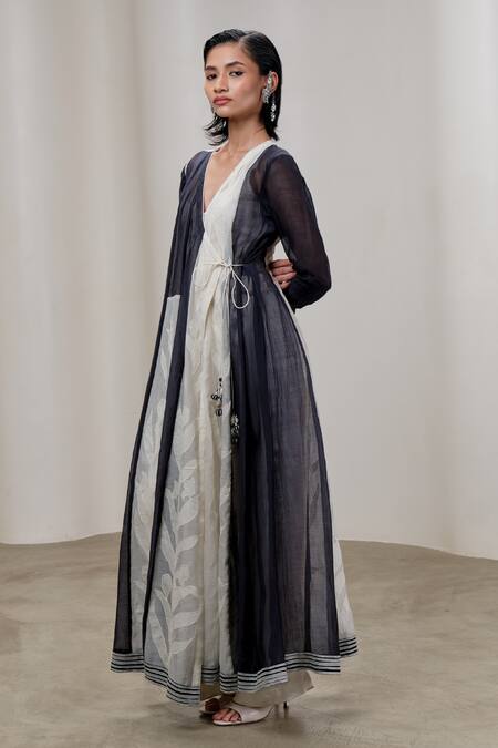 The Right Cut White Chanderi Embroidery, Tassels V-neck Overlay Wrap Kurta With Leaf Pattern Online at Aza Fashions The Right Cut_White Chanderi Embroidery, Tassels V-neck Overlay Wrap Kurta With Leaf Pattern _Online_at_Aza_Fashions