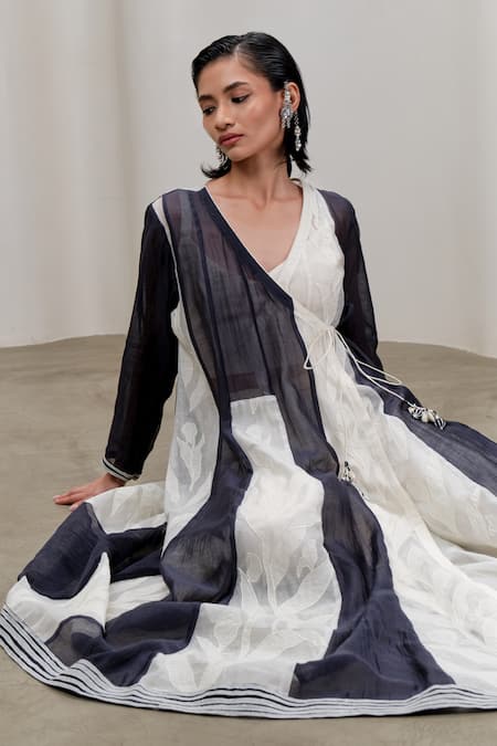 Shop The Right Cut White Chanderi Embroidery, Tassels V-neck Overlay Wrap Kurta With Leaf Pattern Online at Aza Fashions Shop_The Right Cut_White Chanderi Embroidery, Tassels V-neck Overlay Wrap Kurta With Leaf Pattern _Online_at_Aza_Fashions