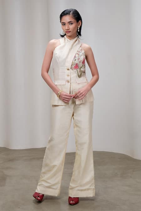 The Right Cut Halter Neck Floral Embroidered Top 