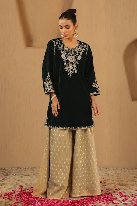 Buy_Nero India_Emerald Green Velvet, Tissue Zari, Embroidery Round Floral Kurta Sharara Set _Online_at_Aza_Fashions
