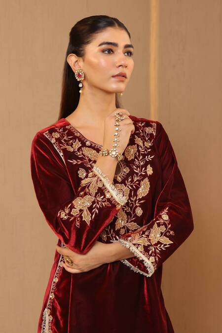 Buy_Nero India_Maroon Velvet, Tissue Zari, Applique, Embroidery Floral Kurta Sharara Set _Online_at_Aza_Fashions