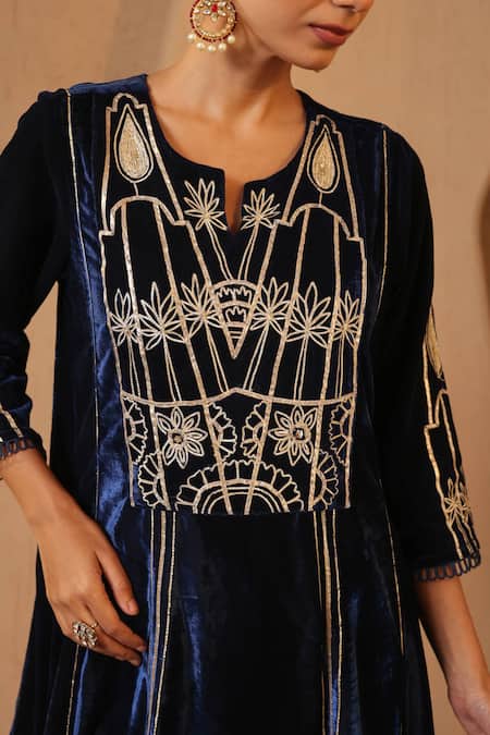 Shop Nero India Navy Velvet Gota Patti, Embroidery Split V-neck Work Anarkali And Narrow Pant Set Shop_Nero India_Navy Velvet Gota Patti, Embroidery Split V-neck Work Anarkali And Narrow Pant Set