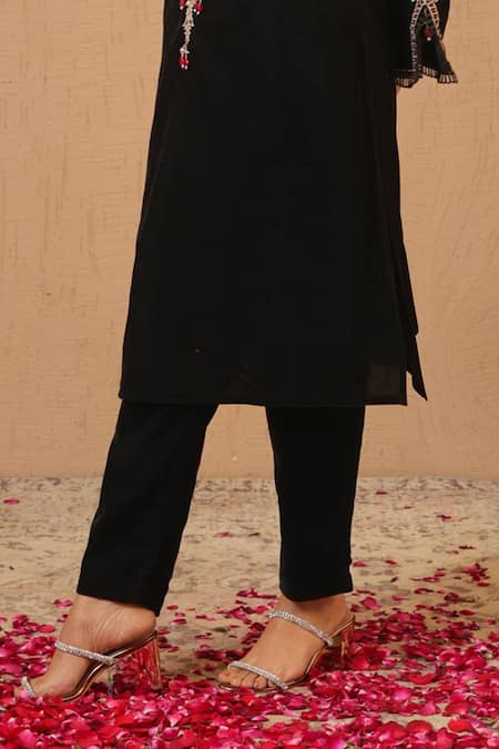 Shop_Nero India_Black Velvet Embroidery, Beads V-neck Dori Kurta And Narrow Pant Set _Online_at_Aza_Fashions