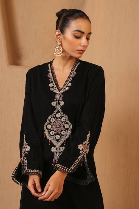 Nero India_Black Velvet Embroidery, Beads V-neck Dori Kurta And Narrow Pant Set _at_Aza_Fashions