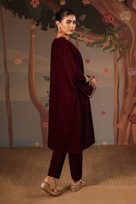 Nero India_Wine Velvet Embroidery, Beads V-neck Dori Kurta And Narrow Pant _at_Aza_Fashions