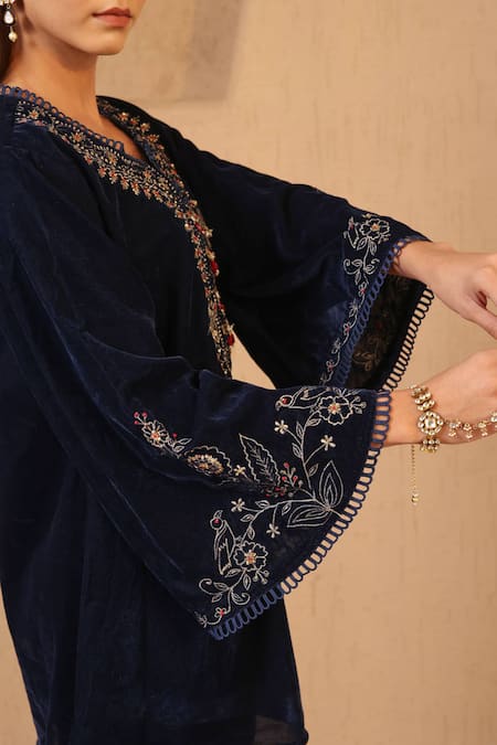 Nero India_Navy Velvet Zari, Beads, Lace Round Neck Work Tunic And Narrow Pant Set _at_Aza_Fashions
