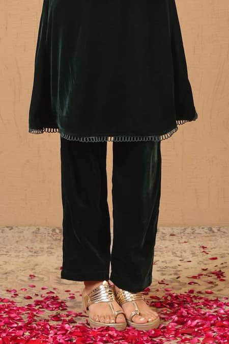 Buy_Nero India_Emerald Green Velvet Beads, Embroidery, Petal Floral Beaded Tunic And Narrow Pant _Online_at_Aza_Fashions
