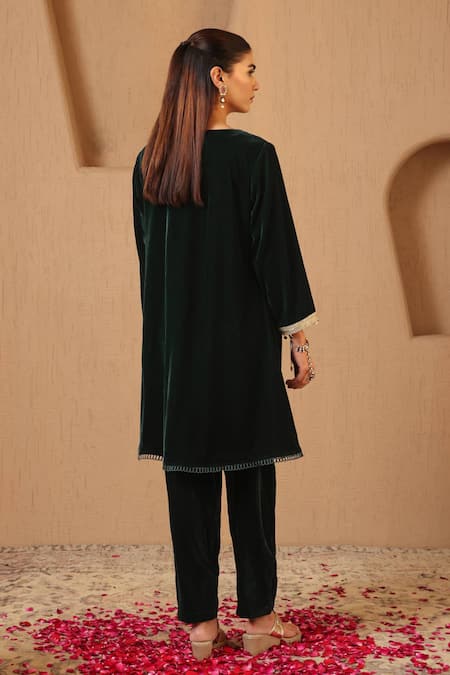 Nero India Petal Floral Beaded Velvet Tunic & Narrow Pant 