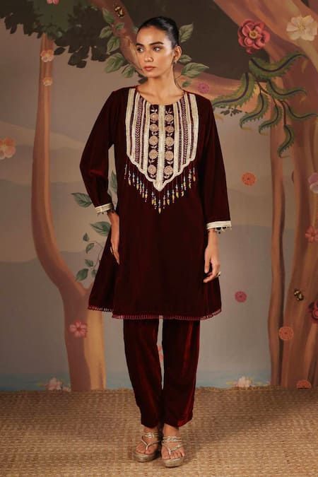 Shop_Nero India_Maroon Velvet Beads, Embroidery, Petal Floral Beaded Tunic And Narrow Pants _Online_at_Aza_Fashions