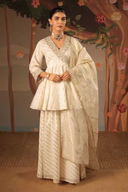 Buy_Nero India_Ivory Chanderi, Brocade Embroidery, Zari V-neck Gold Angrakha Sharara Set 