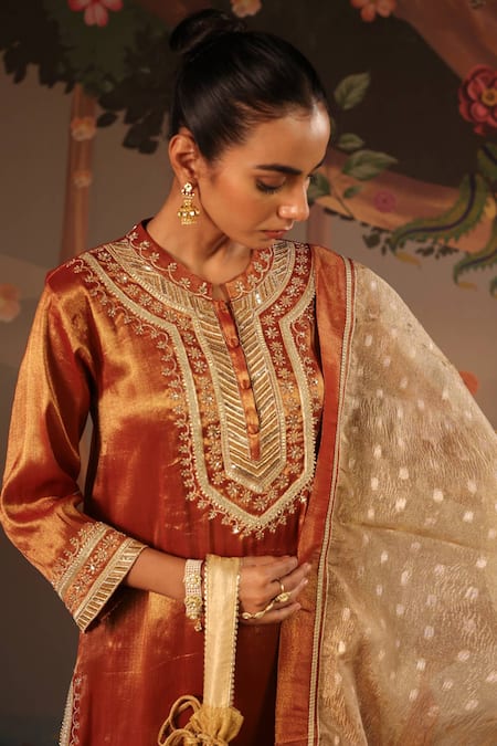 Buy_Nero India_Orange Tissue Zari, Applique, Embroidery Mandarin Collar, Split Kurta And Pants 