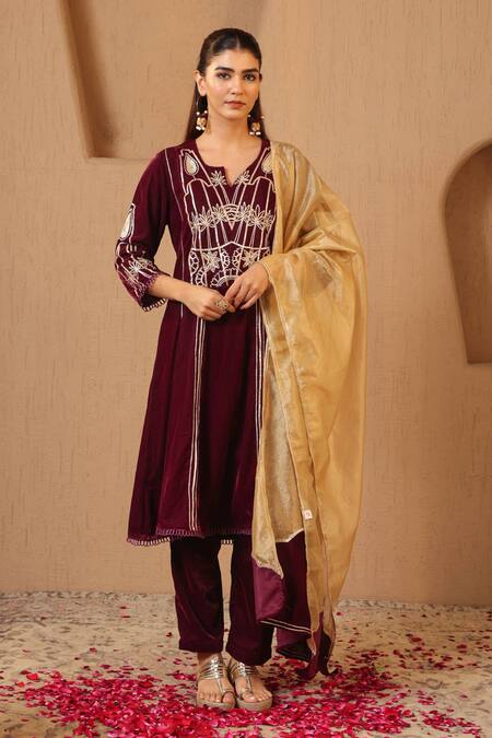 Nero India Crush Tissue Gota Scallop Dupatta 