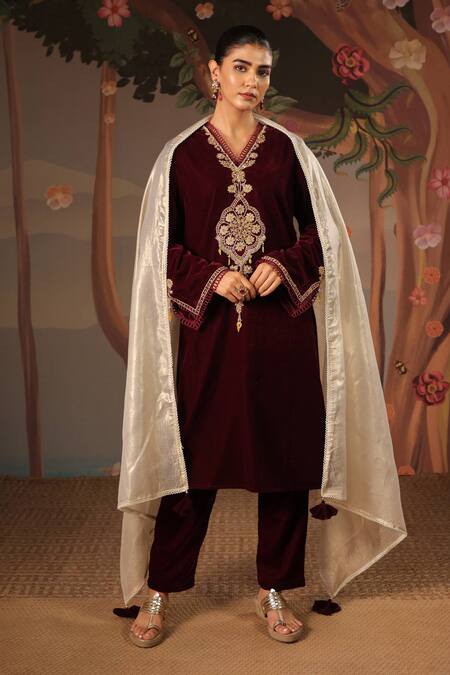 Nero India Organza Chanderi Stripe Dupatta With Beaded Edging 