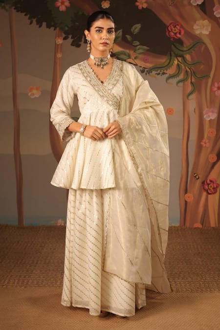 Nero India Chanderi Organza Gold Stripe Dupatta 