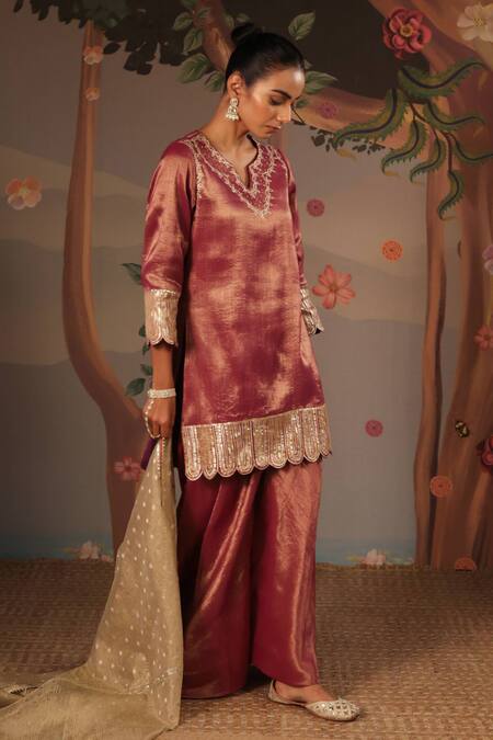 Nero India Crush Tissue Dobby Gota Work Dupatta 