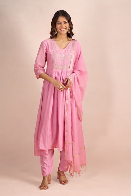 Samyukta Singhania Floral Embroidered Yoke Kurta Set 