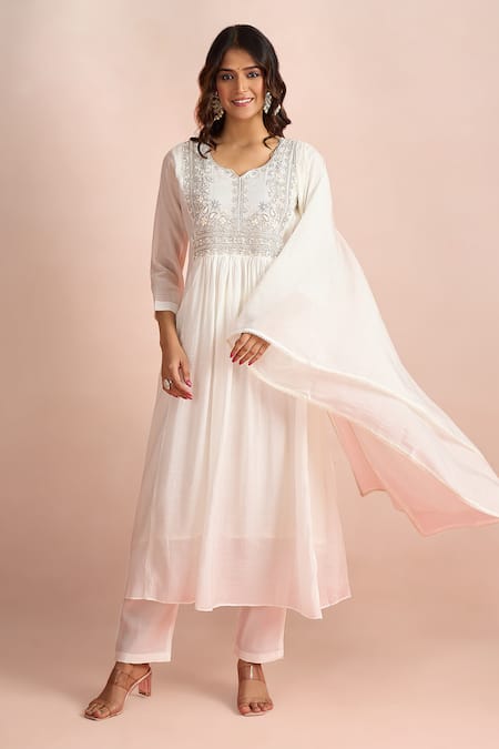 Buy Samyukta Singhania Ivory Embroidery V-neck Paisley Yoke Kurta Set Online at Aza Fashions Buy_Samyukta Singhania_Ivory Embroidery V-neck Paisley Yoke Kurta Set _Online_at_Aza_Fashions