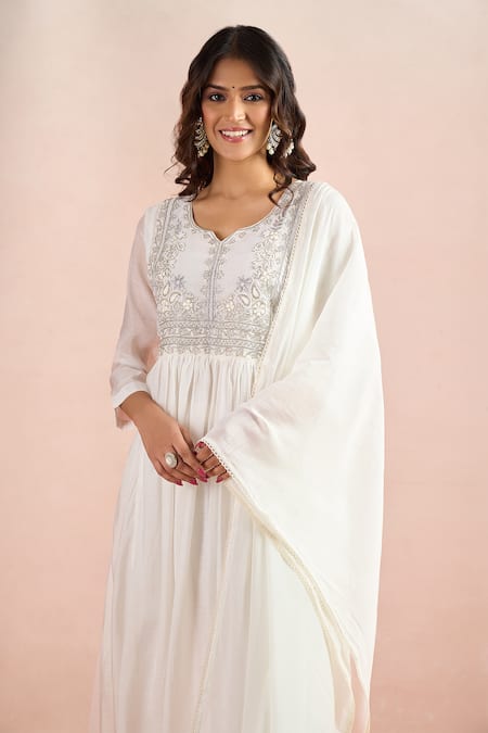 Samyukta Singhania Ivory Embroidery V-neck Paisley Yoke Kurta Set at Aza Fashions Samyukta Singhania_Ivory Embroidery V-neck Paisley Yoke Kurta Set _at_Aza_Fashions