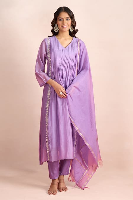 Samyukta Singhania Front Pleated Mul Kurta Set 