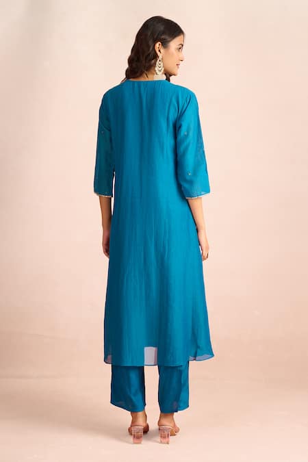 Samyukta Singhania Floral Embroidered Yoke Kurta Set 