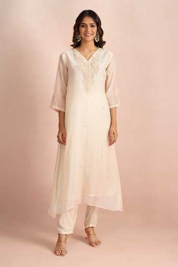 Shop_Samyukta Singhania_Ivory Embroidery, Mirrors, Stones, Beads, Gota Patti V-neck Floral Kurta Set _Online_at_Aza_Fashions
