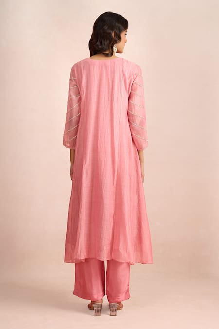 Samyukta Singhania Sequin Lace Work Mul Kurta Set 