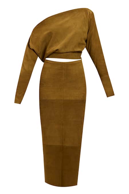 Deme By Gabriella Green Suede Off-shoulder Aubrey One Top And Skirt Set Online at Aza Fashions Deme By Gabriella_Green Suede Off-shoulder Aubrey One Top And Skirt Set _Online_at_Aza_Fashions