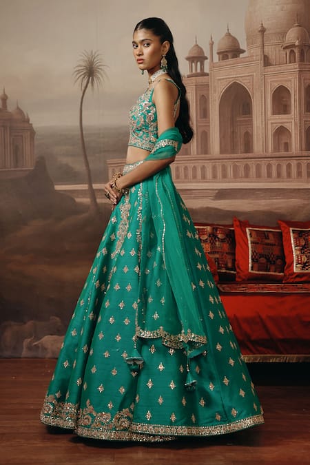 Sabe Green Silk, Net Sequins, Pearls, Embroidery, Zari V-neck Panna Lehenga Set Online at Aza Fashions Sabe_Green Silk, Net Sequins, Pearls, Embroidery, Zari V-neck Panna Lehenga Set _Online_at_Aza_Fashions