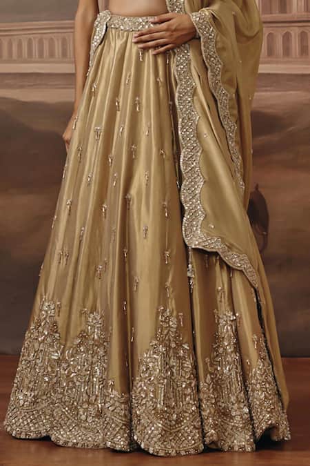 Buy_Sabe_Gold Tissue, Net Sequins, Stones, Metallic Thread, Beads, Saba Lehenga Set _Online_at_Aza_Fashions