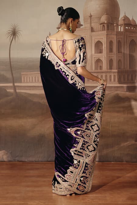 Sabe Raahi Embroidered Velvet Saree With Blouse 