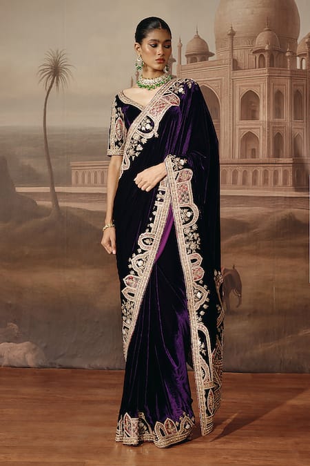 Sabe Raahi Embroidered Velvet Saree With Blouse 