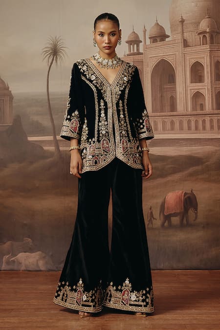 Sabe Sahar Velvet Kurta & Bell Bottom Pant Set 