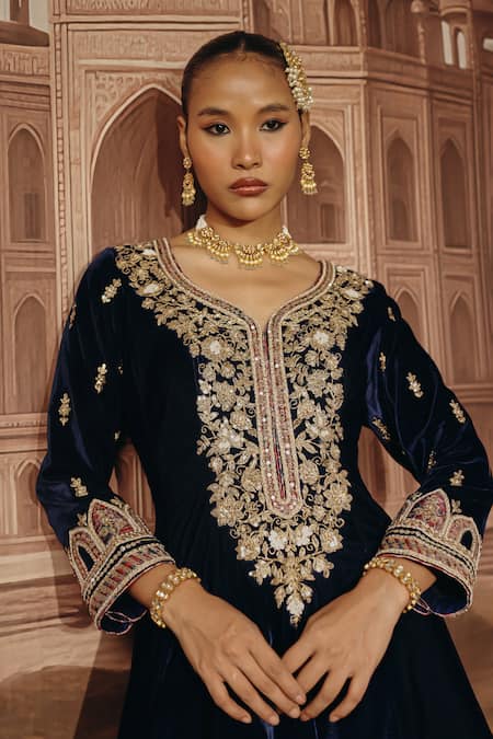 Buy_Sabe_Navy Velvet Embroidery, Metallic Thread Split V-neck Meher Anarkali And Pant Set _Online_at_Aza_Fashions