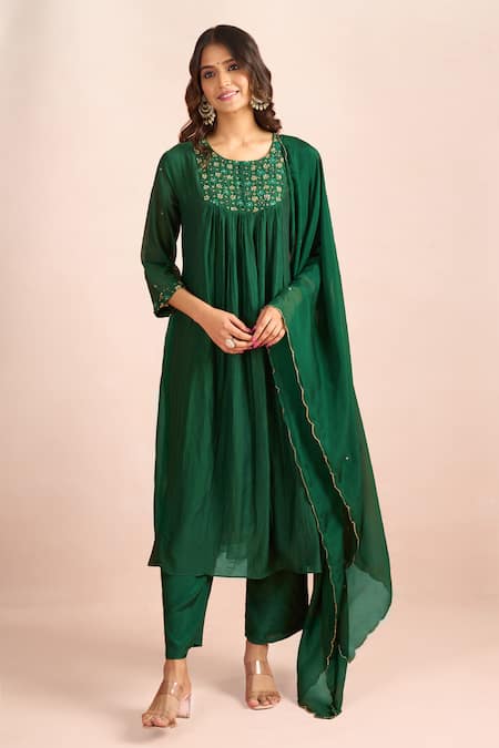 Samyukta Singhania Embroidered Front Yoke Straight Kurta Set 