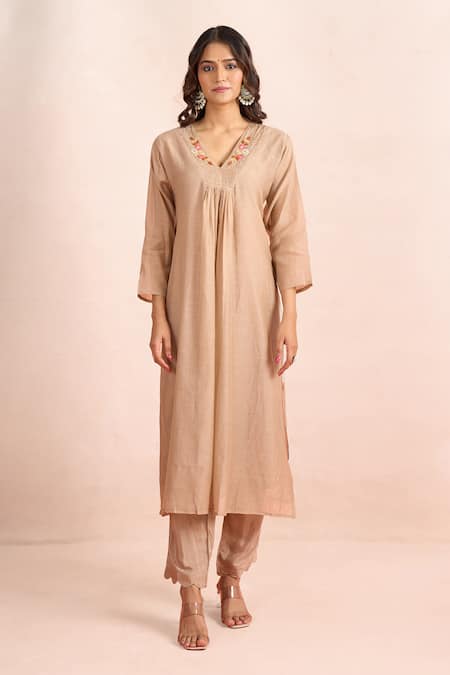 Samyukta Singhania Brown Embroidery Split V-neck Placed Mul Kurta Set Online at Aza Fashions Samyukta Singhania_Brown Embroidery Split V-neck Placed Mul Kurta Set _Online_at_Aza_Fashions