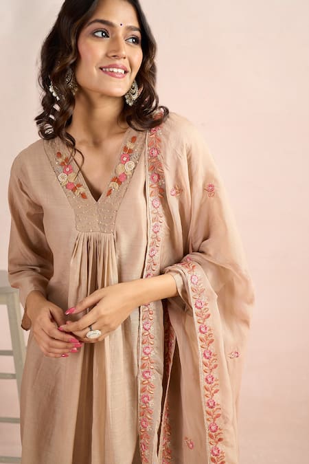 Shop Samyukta Singhania Brown Embroidery Split V-neck Placed Mul Kurta Set Online at Aza Fashions Shop_Samyukta Singhania_Brown Embroidery Split V-neck Placed Mul Kurta Set _Online_at_Aza_Fashions
