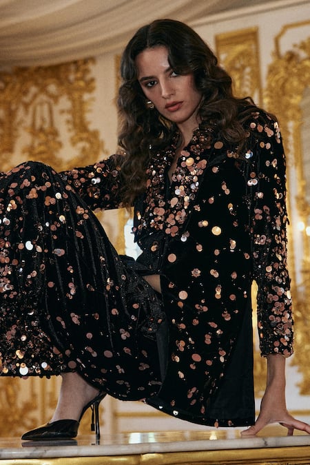 Shop Dash And Dot Black Velvet, Polyester Sequins Paillette Embroidered Suit Set Online at Aza Fashions Shop_Dash And Dot_Black Velvet, Polyester Sequins Paillette Embroidered Suit Set _Online_at_Aza_Fashions