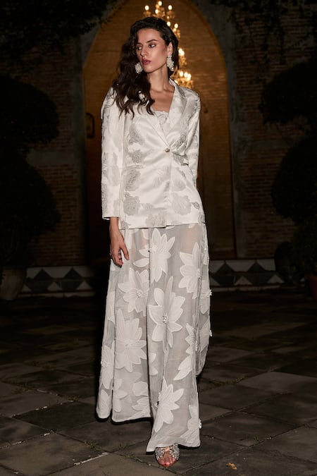 Buy_Dash And Dot_White Polyester, Applique, Jacquard Blazer And Skirt Set _Online_at_Aza_Fashions
