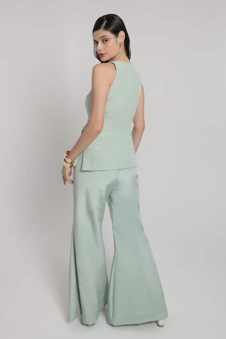 Shagufta Embroidered Top & Pant Set 