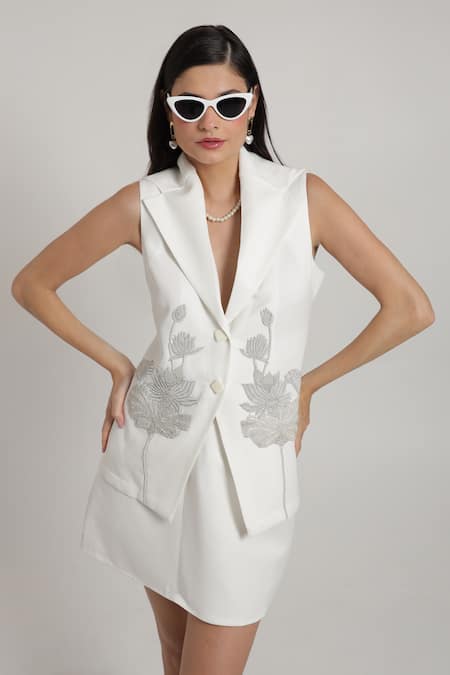 Shop_Shagufta_White Georgette Zari V-neck Hand Work Jacket And Skirt Set _Online_at_Aza_Fashions