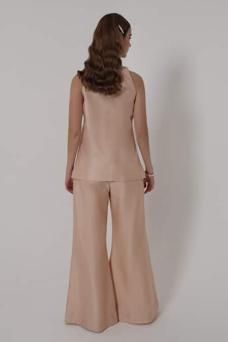 Shagufta Thread Embroidered Top & Pant Set 