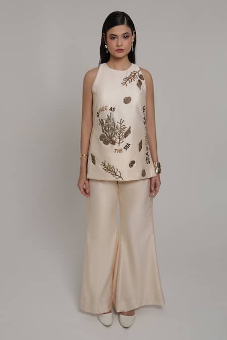 Shagufta Seashell Embroidered Top & Pant Set 