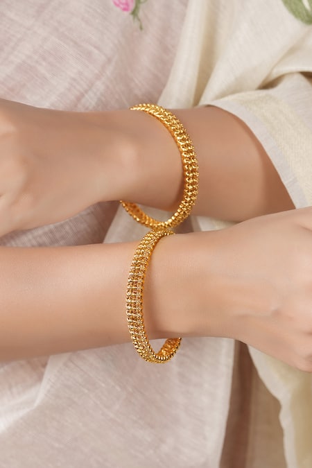 Smars Jewelry Antique Carved Pair of Bangles 