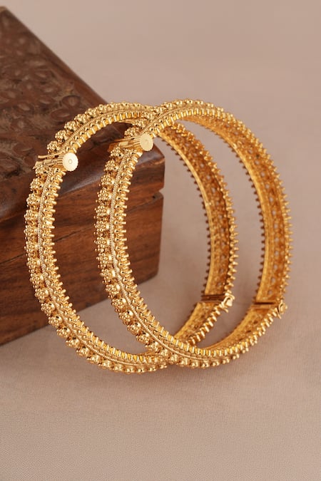 Smars Jewelry Antique Floral Carved Pair of Bangles 