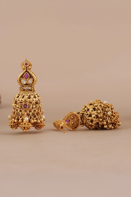 Smars Jewelry_Gold Plated Pearls, Stones Rajwadi Antique Carved Kundan Pendant Necklace Set _Online_at_Aza_Fashions