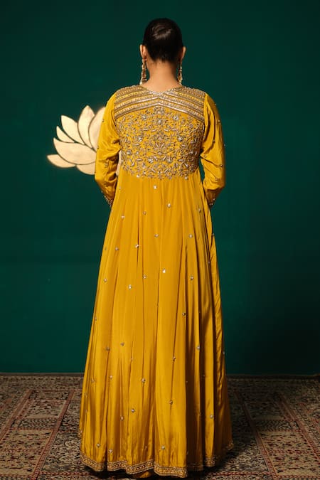 Niloufer By Aasif Ally Embroidered Long Cape & Skirt Set 
