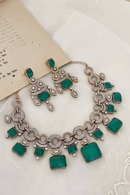 Saga Jewels_Green Stones Studded Necklace Set _Online_at_Aza_Fashions